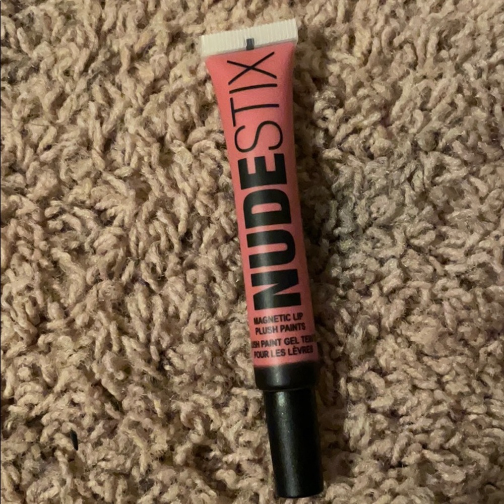Never used Nudestix Magnetic Lip Plush Paint